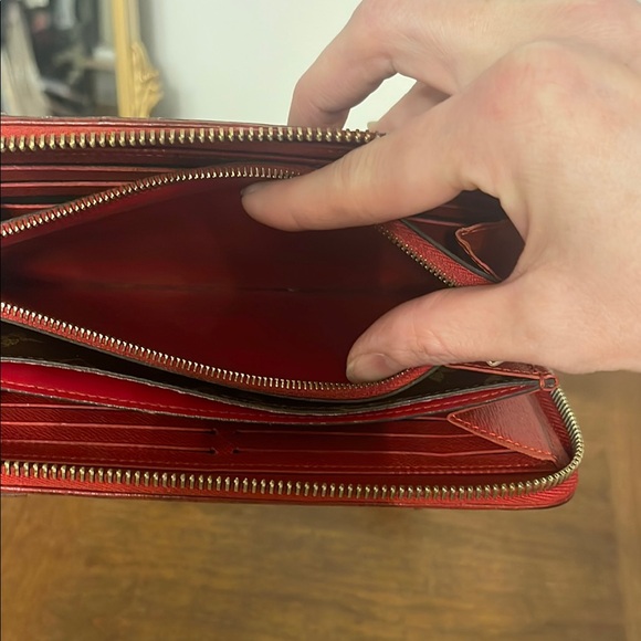 Louis Vuitton Monogram Wallet with Red Accents - Picture 5 of 14